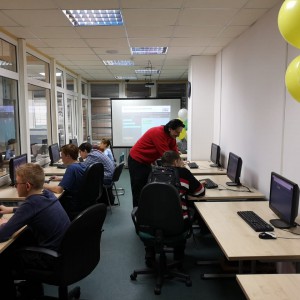 Северный город Норильск приглашает в KIBERone - КИБЕРшкола программирования для детей, компьютерные курсы для школьников, начинающих и подростков - KIBERone г. Отрадное