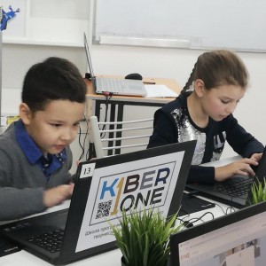 KiberOne объявляет набор юных программистов в Усть-Каменогорске - КИБЕРшкола программирования для детей, компьютерные курсы для школьников, начинающих и подростков - KIBERone г. Отрадное